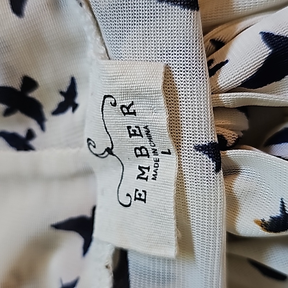 Womans Shear Sleeveless Top by Ember. Bird print. Size Large. Tie Collar. - Picture 5 of 8